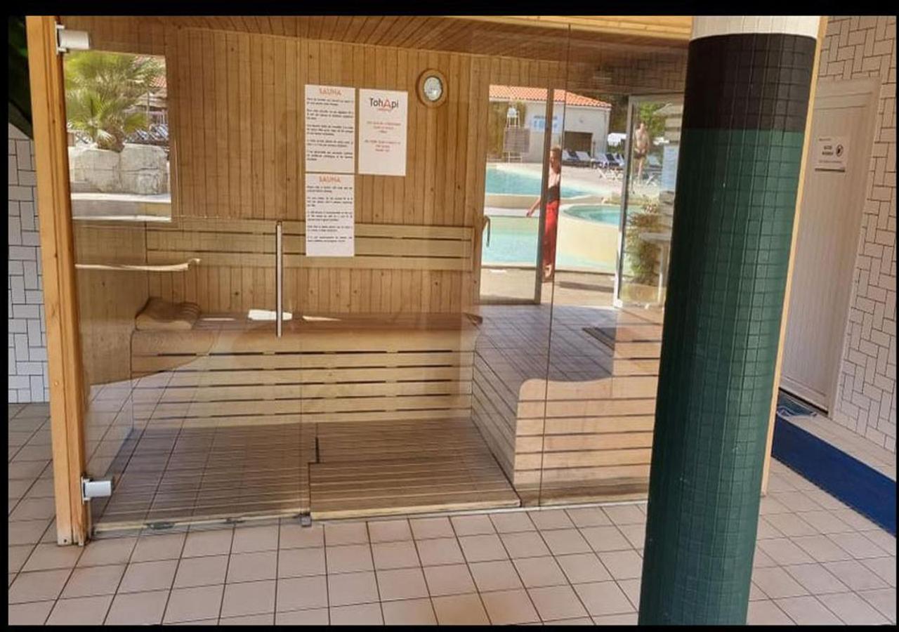 Hotel Charmant Dans Camping 5 Etoiles-Lac Biscarrosse Exterior foto