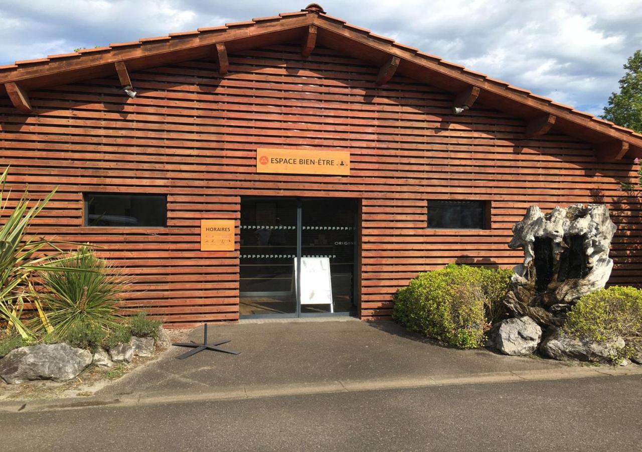 Hotel Charmant Dans Camping 5 Etoiles-Lac Biscarrosse Exterior foto