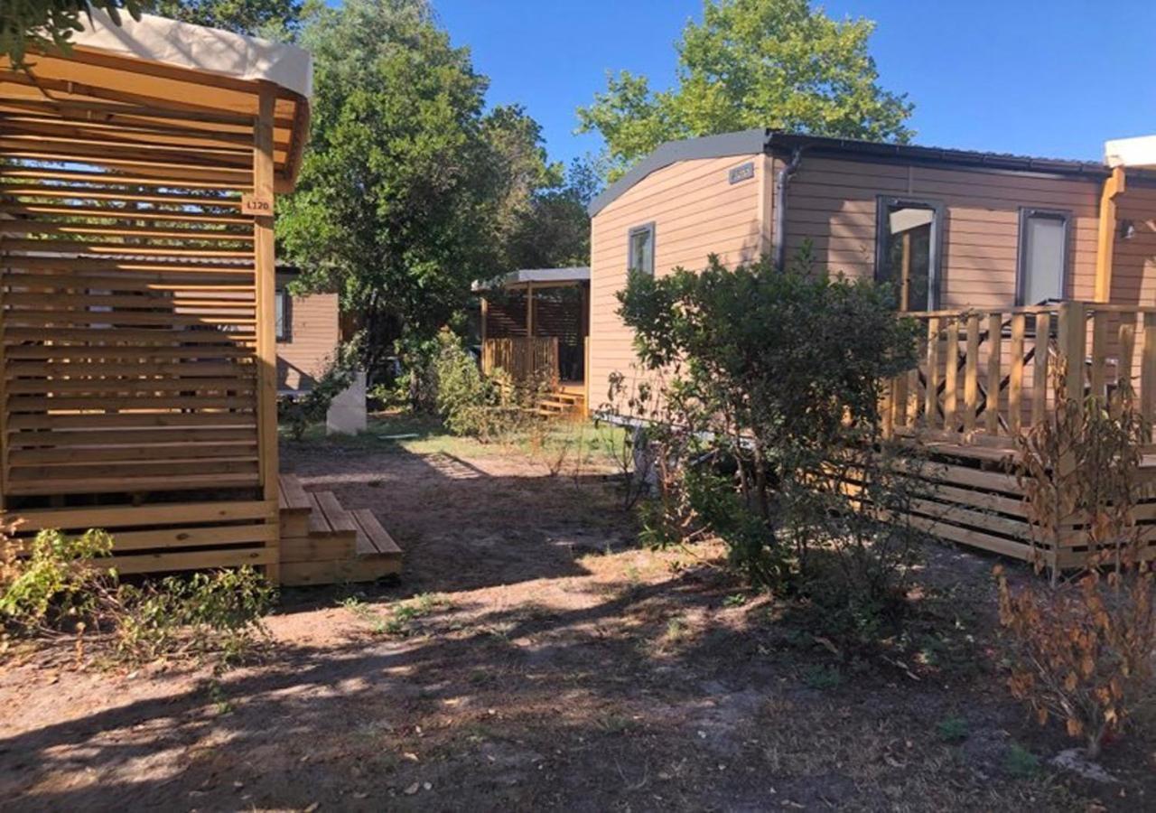 Hotel Charmant Dans Camping 5 Etoiles-Lac Biscarrosse Exterior foto
