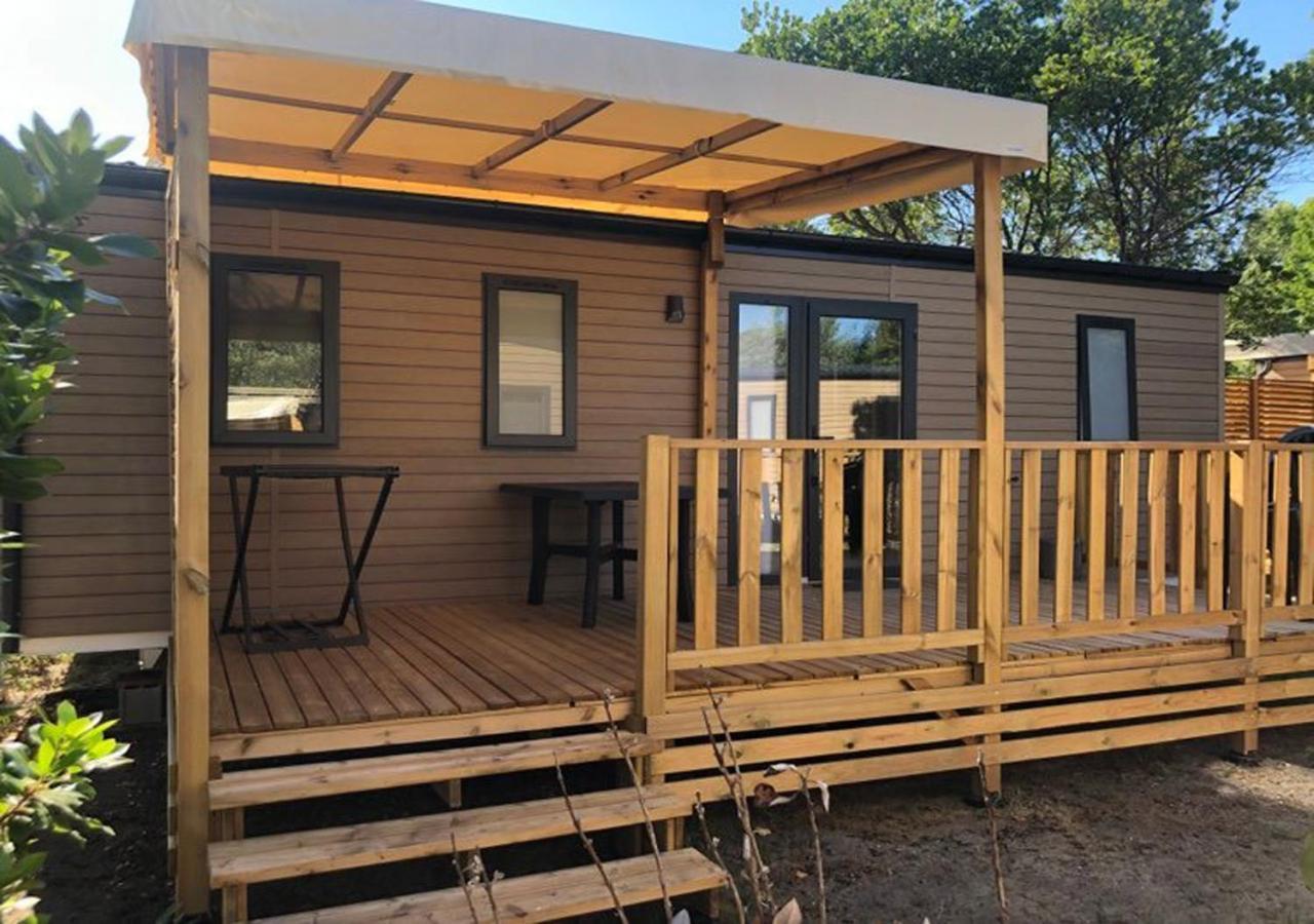 Hotel Charmant Dans Camping 5 Etoiles-Lac Biscarrosse Exterior foto